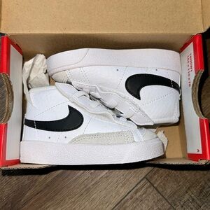 Blazer Mid 77 (4c)